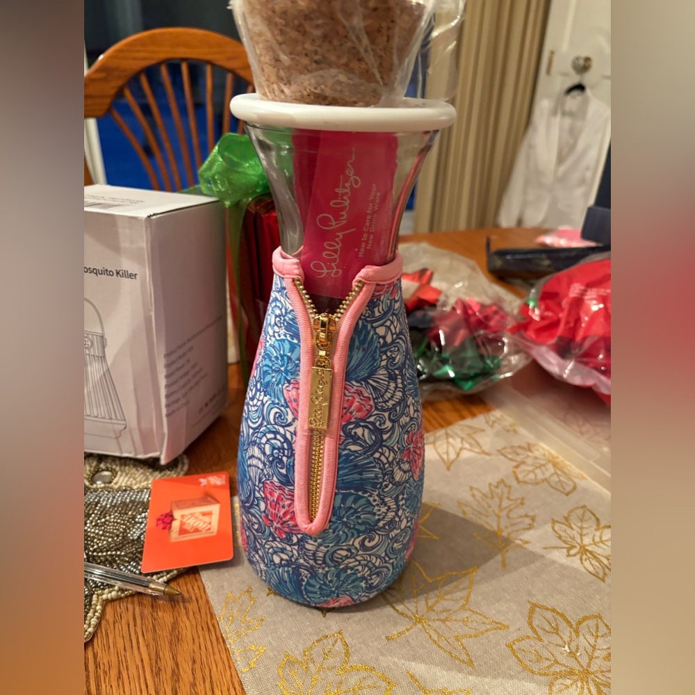 Lilly Pulitzer Floral Zip Vase Cover in Blue and Pink